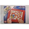 Image 3 : Etch-a-sketch in box with superhero etch a sketch packet