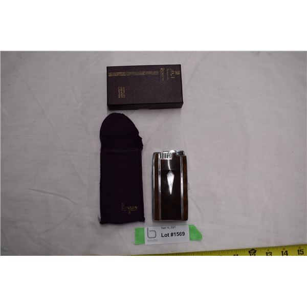 Ronson Cigarette Holder/Lighter with velvet case and box