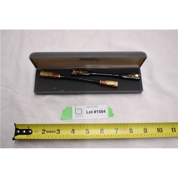 2 Japanese Lacquer Hair Pins