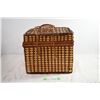 Image 1 : Wicker Picnic Basket - 12.5"x11"x11"