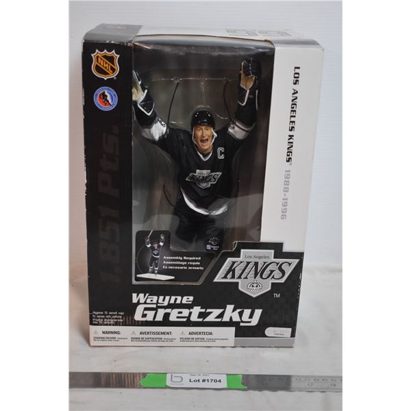 Mcfarlane - Wayne Gretzky 12" LA Kings