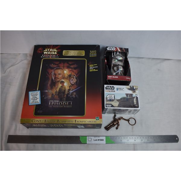Star Wars Puzzle + Pint Glass, Keychain, Mandalorian Yoda Cards