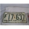 Image 3 : 1953, 1955 + pair of 1958 sask license plates (4)