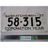 Image 1 : 1937 Sask license plate (repainted)