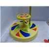 Image 3 : Ideal Hands Down Game with Sit and Spin toy