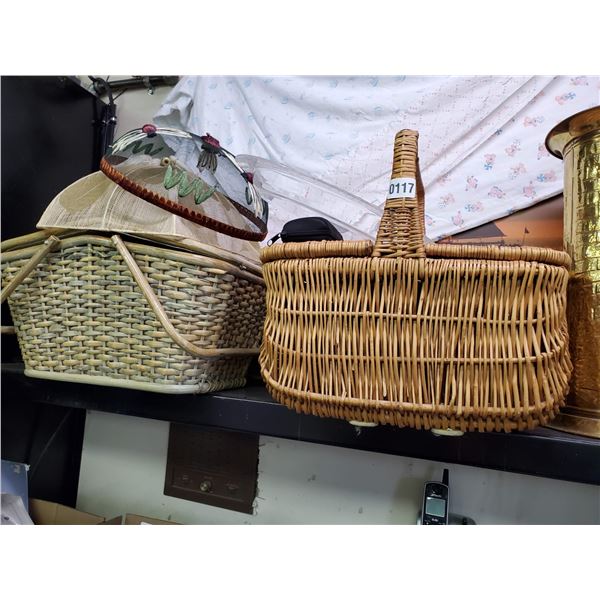 Picnic Basket Lot