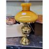 Image 1 : Vintage Hurricane Lamp