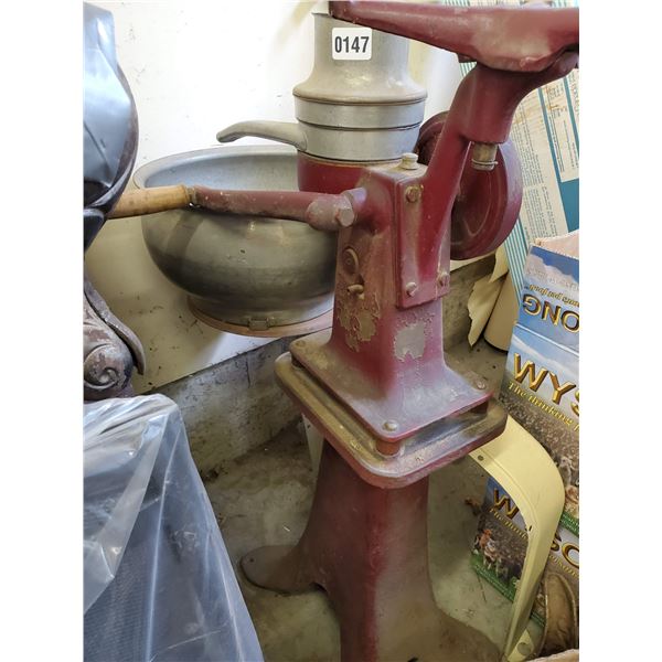 Antique Cream Seperator