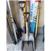 Image 1 : Shovels and Yard Tools