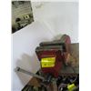 Image 1 : RED 4" BENCH VICE