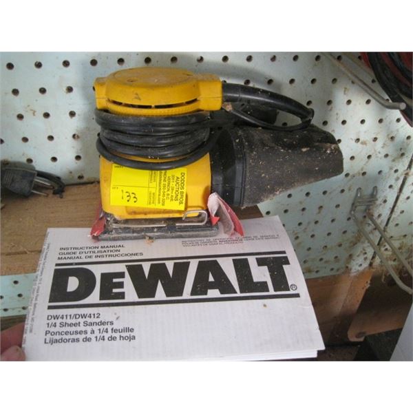 DEWALT QUARTER SHEET SANDER