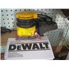 Image 1 : DEWALT QUARTER SHEET SANDER