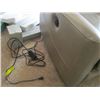 Image 2 : LEATHER ELECTRIC RECLINER