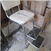 Image 2 : FOLDING STEP STOOL