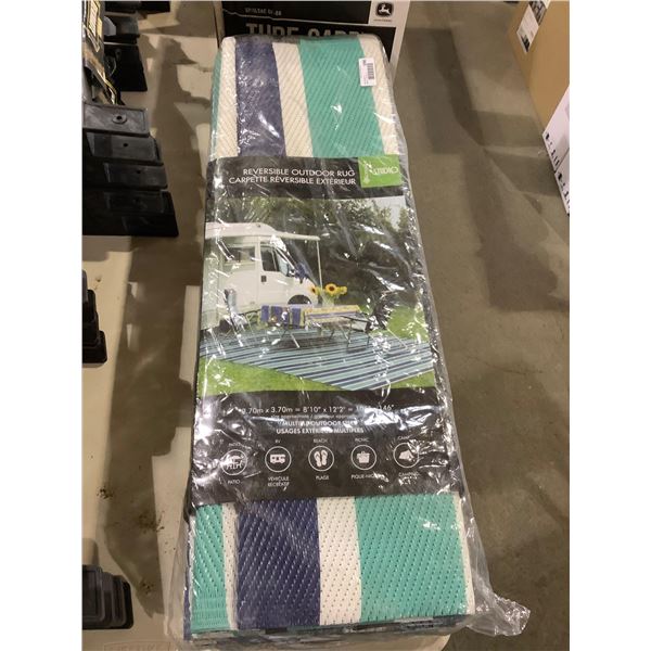 Studio Reversible Outdoor Rug (8ft 10in x 12ft 2in)