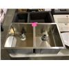 Image 1 : Stainless Steel Dual Bowl Sink (19in x 32in)