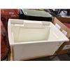 Image 1 : TechnoForm Laundry Tub 32in W