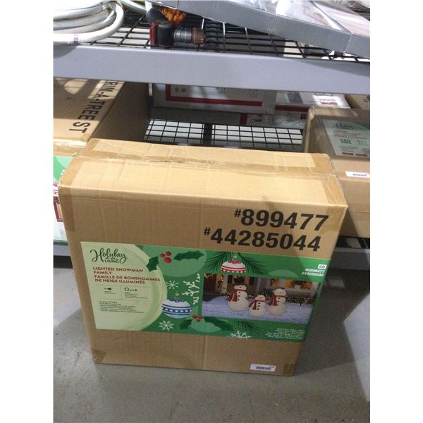 Holiday Living Lighted Snowman Family