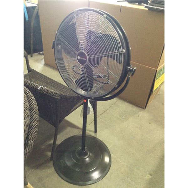 Utilitech 20in Heavy Duty Steel Outdoor Pedestal Fan (In Box)