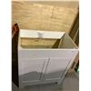 Image 1 : Wooden Vanity (18 1/2in L x 30 1/2in W x 34in H)