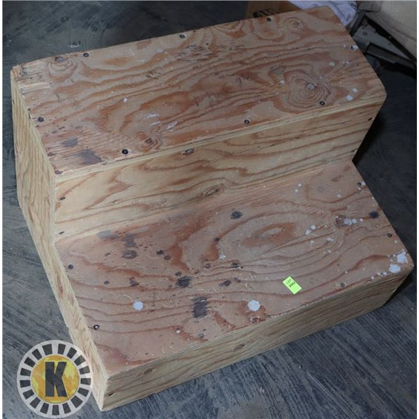 STEP STOOL