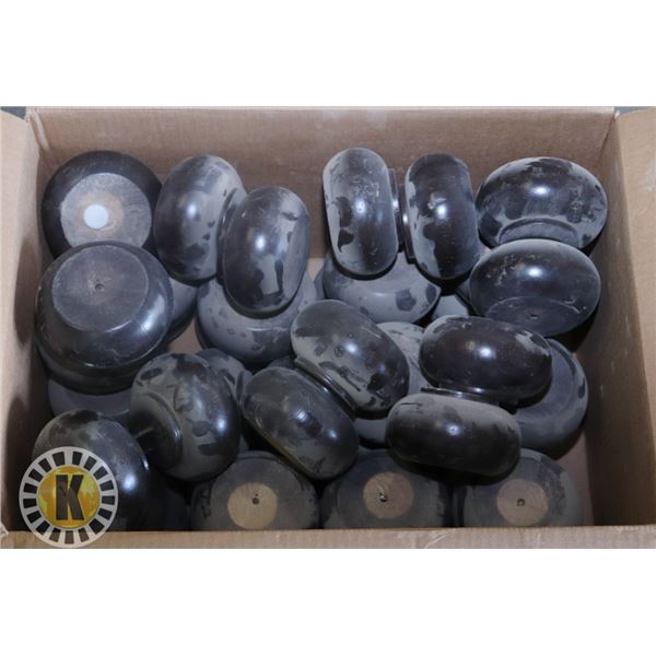 BOX OF 40 BLACK BUN LEG