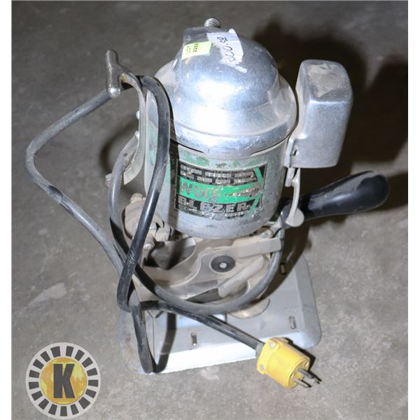 WOLF BLAZZER INDUSTRIAL FABRIC CUTTER MACHINE