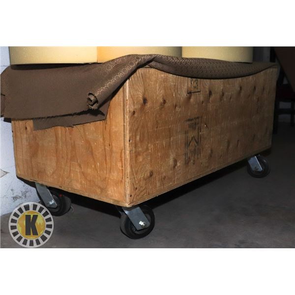 MOVABLE WOODEN CART