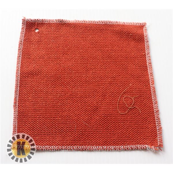 JOANNE FABRICS BREWSTER 28J4551 RED