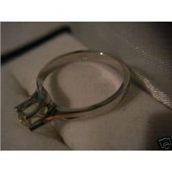 NATURAL YELLOW ROUND CUT GENUINE DIAMOND RING