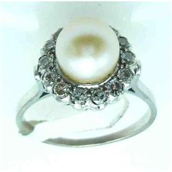 NATURAL BRILLIANT AND PEARL RING