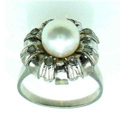 NATURAL BRILLIANT AND PEARL RING
