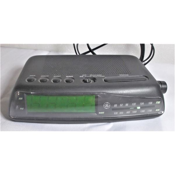 GE Alarm Clock Radio - Tested and Works