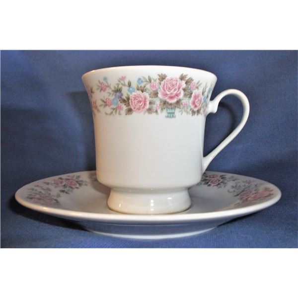 Set of SIX Tea Cups and Saucers