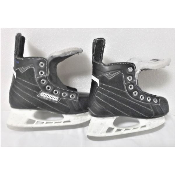 Pair of Youth Hockey Skates - Size 13