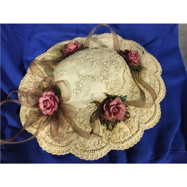 Ceramic Hat Wall Hanging, 14.25" length