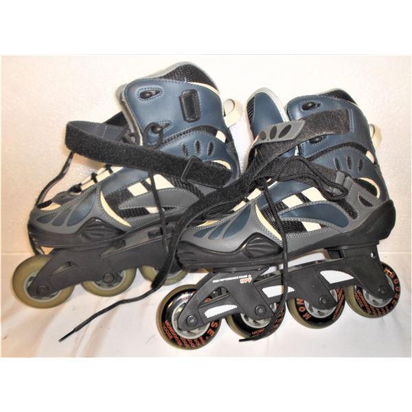 Pair of In-Line Roller Skates Size 6