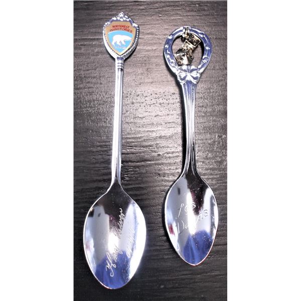 Two Collectors Spoons - Las Vegas and N.W.T