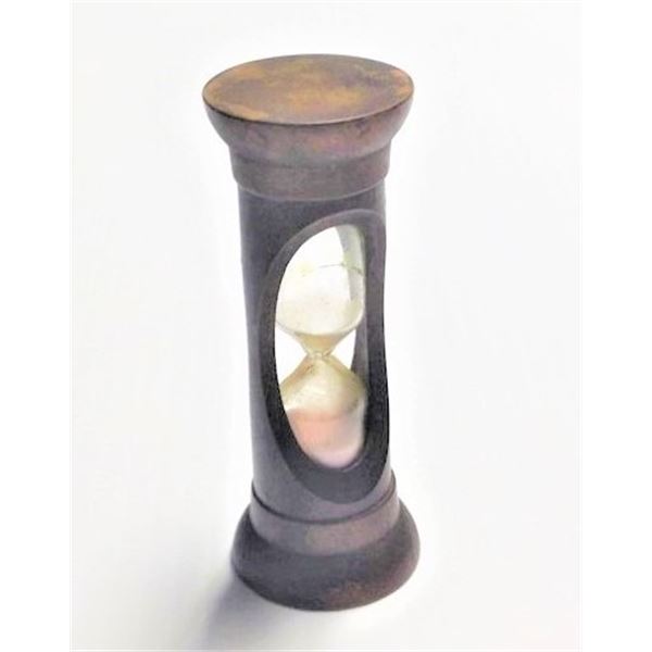 3 Minute Metal hour glass with light pink sand