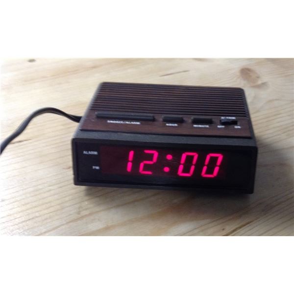 Feature Value Clock Radio, Tested and Works