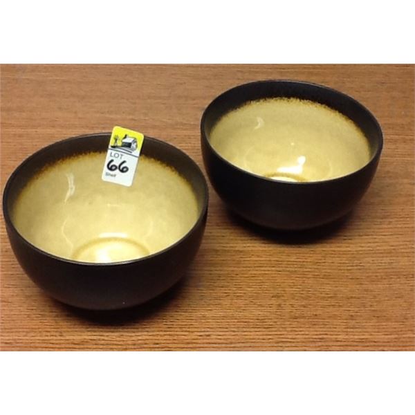 Two Hometrends Bowls with Crackle Glaze