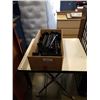 Image 1 : BOX OF SLAT WALL HOOKS