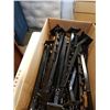 Image 2 : BOX OF SLAT WALL HOOKS