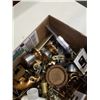 Image 2 : TRAY OF BRASS DOOR HARDWARE, KNOBS, LOCKS, BURGER KING ASH TRAY