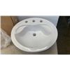 Image 2 : 2 WHITE 8 INCH BUILT IN SINKS