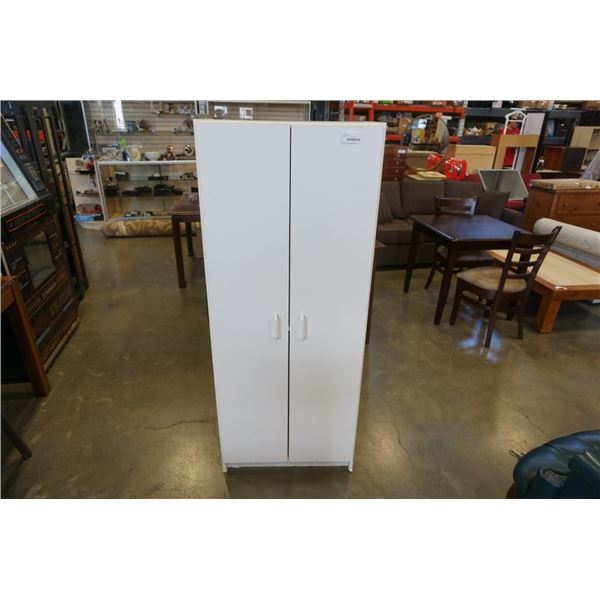 WHITE 5 FOOT CABINET