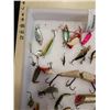 Image 9 : TRAY OF VINTAGE FISHING LURES, TACKLE AND ALVEY SALMON FISHING REEL