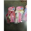 Image 2 : FRAMES LARGE BOX OF HAIR ACCESSORIES,  BOWS, PICTURE FRAMES