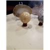 Image 2 : 2 MARBLE ORBS WITH STANDS AND 2 AGATE CRYSTAL SLABS