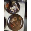 Image 10 : BASKET OF COLLECTOR PLATES AND COLLECTIBLES